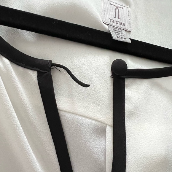 Contrast details blouse - Picture 4 of 4